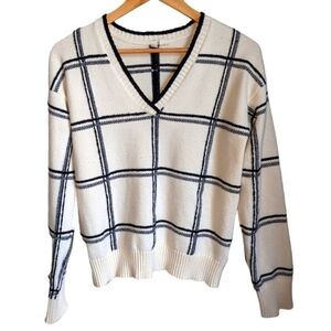 Anthropologie MOTH Cream & Black Windowpane Knit V Neck Sweater Size Small
